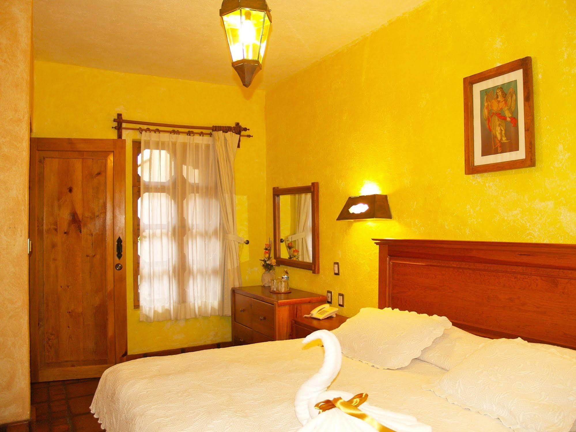 Hotel Refugio del Angel Pátzcuaro Esterno foto