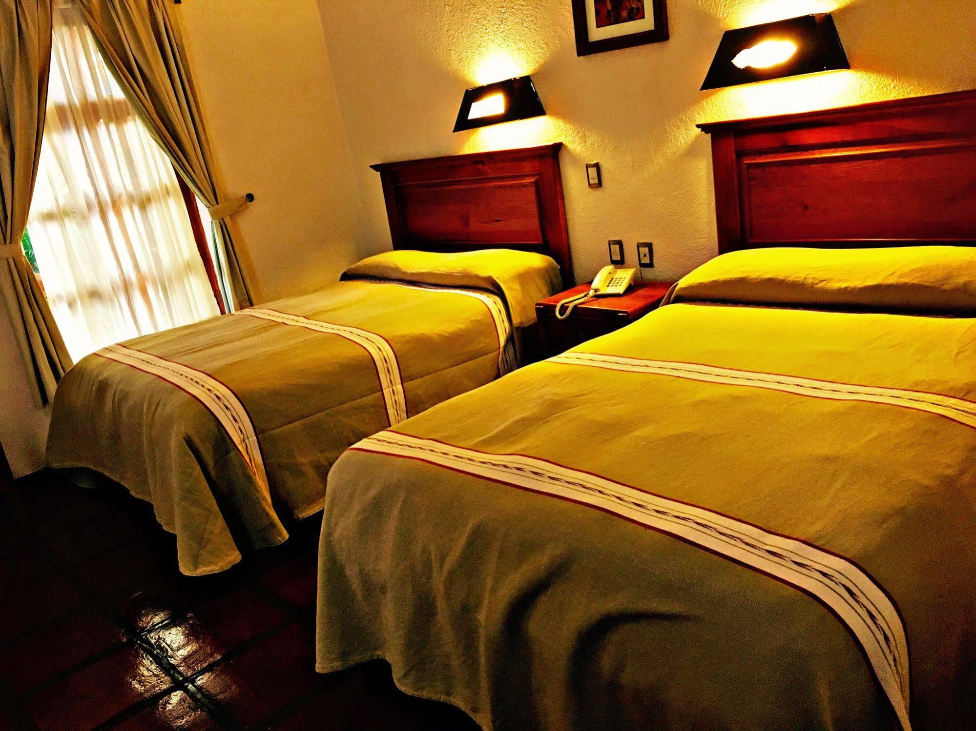 Hotel Refugio del Angel Pátzcuaro Esterno foto